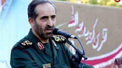 عکس؛ سفر به تاریخ؛ «سردار شادمانی» در دوران جنگ سوار بر قاطر در حال عبور از کوهستان‌های غرب