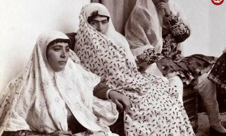 تصاویر؛ سفر به عصر قاجار؛ از «سهچرخهسواری ناصرالدین شاه» تا «ژست مظفرالدین شاه با صندلی سلطنتی» تصاویر؛ سفر به عصر قاجار؛ از «سهچرخهسواری ناصرالدین شاه» تا «ژست مظفرالدین شاه با صندلی سلطنتی»