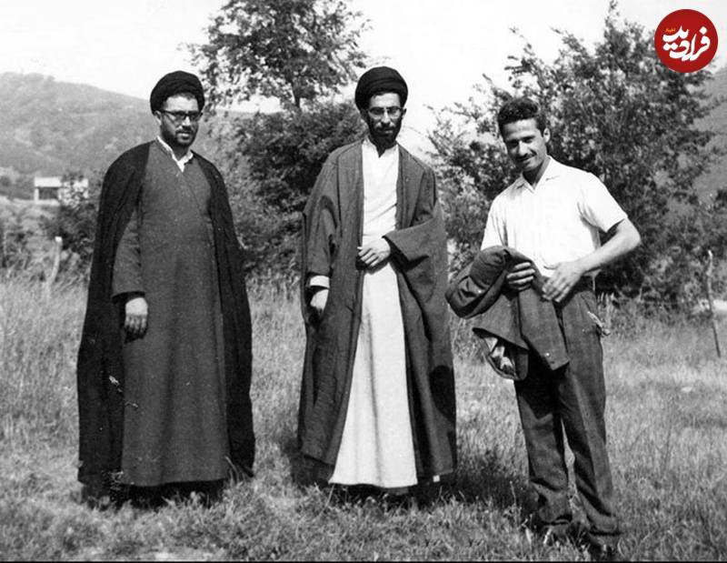 no-name-71 عکس؛ سفر به تاریخ؛ «رهبر انقلاب» در 24 سالگی در سفر به استان گیلان به همراه یک دوست لبنانی؛ سال 42
