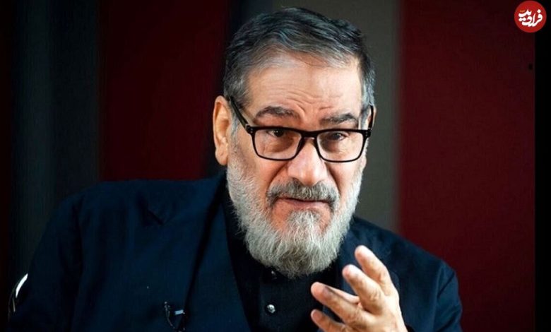 عکس؛ سفر به تاریخ؛ «دریابان شمخانی» در مراسم تشییع «گلآقا»؛ سال 1383 عکس؛ سفر به تاریخ؛ «دریابان شمخانی» در مراسم تشییع «گلآقا»؛ سال 1383