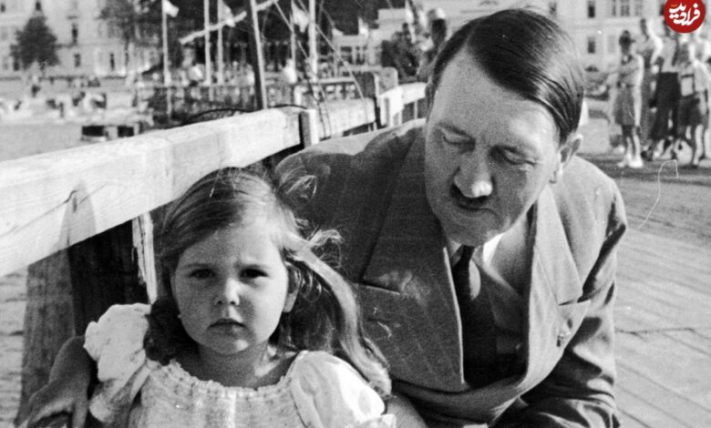 عکس؛ سفر در زمان؛ «آدولف هیتلر در حال غذا خوردن با ژنرالهایش»؛ سال 1319 عکس؛ سفر در زمان؛ «آدولف هیتلر در حال غذا خوردن با ژنرالهایش»؛ سال 1319