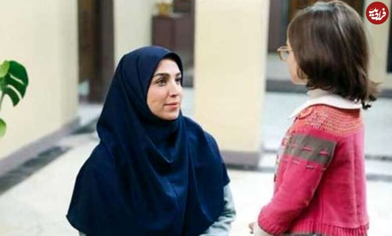 عکس؛ سفر زمان؛ «زینب احدی، مربی پرورشگاه» (سریال بچهمهندس) در 40 سالگی با لباس لُری عکس؛ سفر زمان؛ «زینب احدی، مربی پرورشگاه» (سریال بچهمهندس) در 40 سالگی با لباس لُری