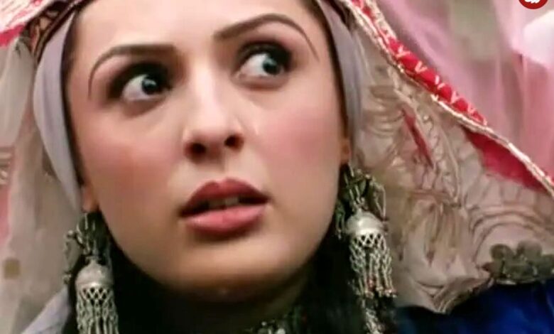 عکس؛ سفر زمان؛ چهرۀ «رعنا» (سریال در چشم باد) بعد از 16 سال در «زمین گلف»