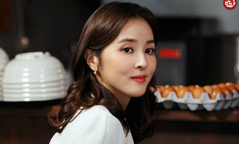 عکس؛ سفر به تاریخ؛ عکس یادگاری «سوسانو» با «یوری، پسر جومونگ» در پشت‌صحنه سریال جومونگ