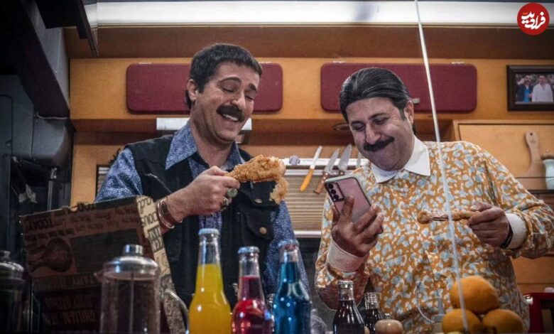 عکس؛ سفر در زمان؛ «رحمت امینی» در پشت صحنه سریال پایتخت 7؛ سال 1403 عکس؛ سفر در زمان؛ «رحمت امینی» در پشت صحنه سریال پایتخت 7؛ سال 1403