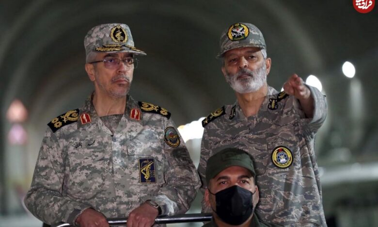 عکس؛ سفر در زمان؛ «محسن رضایی، سرلشکر باقری و سرلشکر موسوی» در بیت رهبری؛ سال 93 عکس؛ سفر در زمان؛ «محسن رضایی، سرلشکر باقری و سرلشکر موسوی» در بیت رهبری؛ سال 93