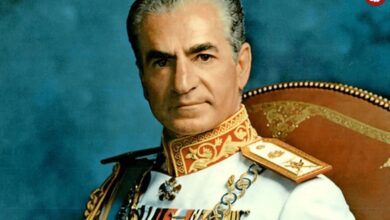 سفر در زمان؛ یادداشت‌های علم، دوشنبه ۱ آبان ۱۳۵۱: شاه گفت ما اعلام کرده بودیم که عین طیارات را بدون خلبان، برای تعلیم خلبانان ویتنام جنوبی می‌دهیم