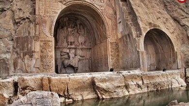 عکس؛ سفر در زمان؛ تاکسی کرمانشاه، طاق بستان، سال ۱۳۳۷