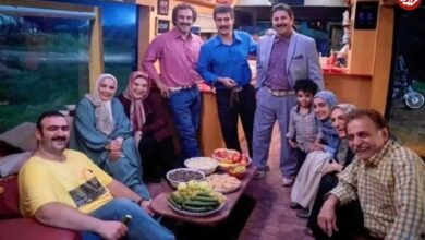 عکس؛ سفر زمان؛ «جبلی، رئیس صدا و سیما» در «کمپر ارسطو» در کنار «نقی معمولی»