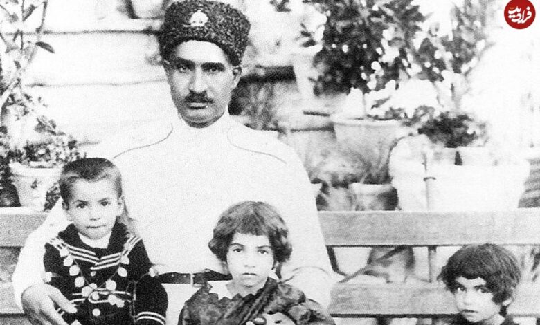 عکس؛ سفر به تاریخ؛ همسران دوم و سوم رضاخان در یک قاب؛ سال 1324