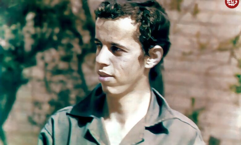 عکس؛ سفر در زمان؛ «شهید حسن باقری» در دورهمی همکلاسی هایش؛ دهه 50 عکس؛ سفر در زمان؛ «شهید حسن باقری» در دورهمی همکلاسی هایش؛ دهه 50