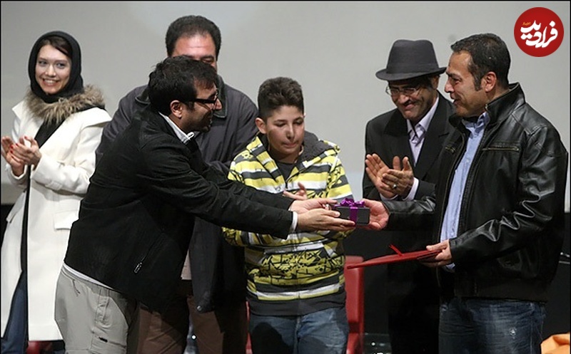 329576_142 329576_142