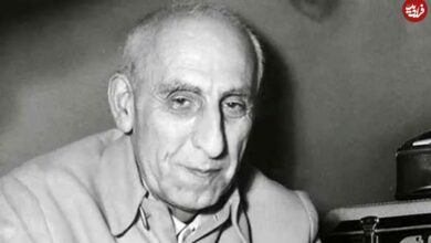 سفر در زمان؛ ارکستر دسته های صندلی در مجلس؛ دکتر مصدق: «مارشال چماق به دست برو بیرون»