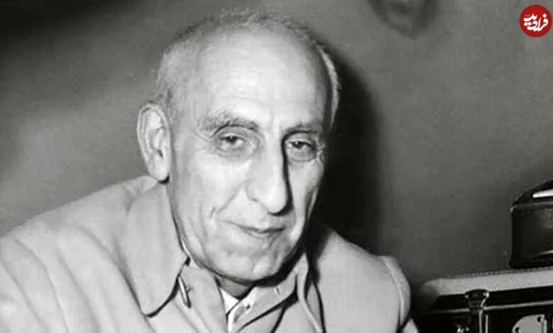 سفر در زمان؛ ارکستر دسته های صندلی در مجلس؛ دکتر مصدق: «مارشال چماق به دست برو بیرون»