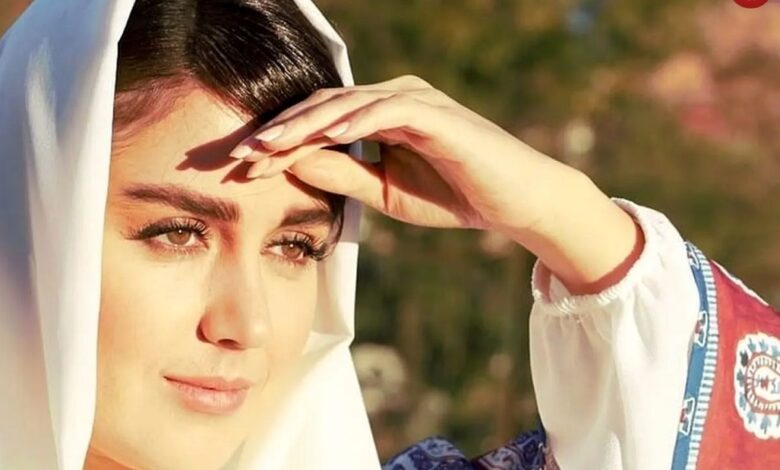 تاریخ و سفر در زمان؛ (عکس) چهرۀ «افسانه پاکرو» اولین فیلم سینماییاش 22 سالگی (عکس) سفر در زمان؛ چهرۀ «افسانه پاکرو» در اولین فیلم سینماییاش در 22 سالگی