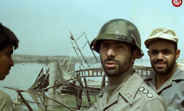 عکس؛ سفر در زمان؛ «صیاد شیرازی» سوار بر بالگرد هوانیروز؛ دهه 60