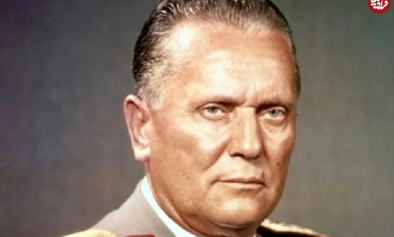 عکس؛ سفر در زمان؛ کمونیست انقلابی در تخت جمشید عکس؛ سفر در زمان؛ کمونیست انقلابی در تخت جمشید