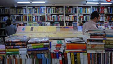 عکس؛ سفر در زمان؛ آن تابلوی کتابفروشی کوروش؛ یادآور ۵۰سال خاطرات نارنجی