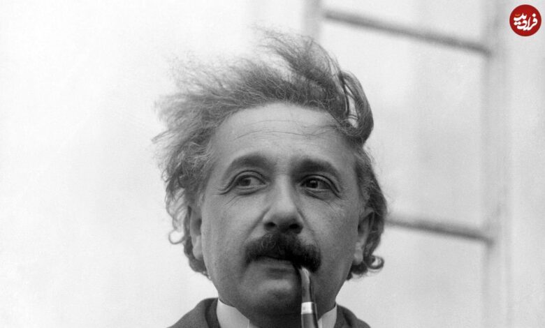 عکس؛ سفر در زمان؛ «انیشتین در کنار السا، همسر دوم اش»؛ سال 1300