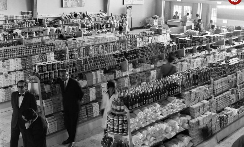 عکس؛ سفر در زمان؛ شهرداری تهران «سوپر مارکت» را تعطیل کرد؛ ماجرای خواندنی زنجیره‌ای‌ها در پایتخت