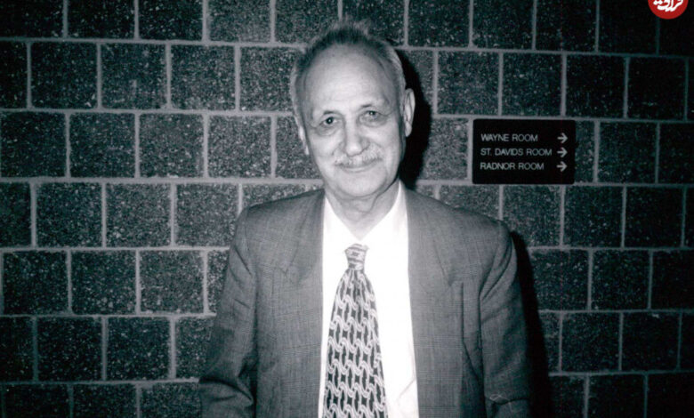 عکس؛ سفر در زمان؛ دکتر عبدالحسین زرین‌کوب دی‌ماه ۱۳۵۰