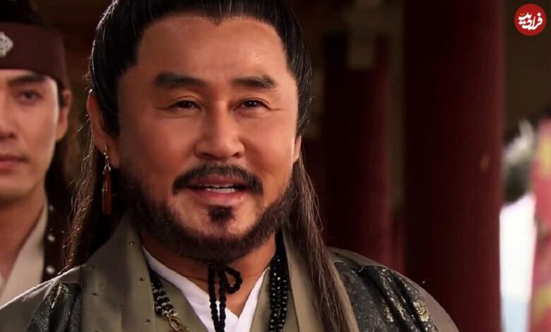 تاریخ و سفر در زمان؛ (عکس) | «مدیر سایونگ، سوسانو و یونتابال» پشت صحنه سریال جومونگ سال 1384 عکس| سفر در زمان؛ «مدیر سایونگ، سوسانو و یونتابال» در پشت صحنه سریال جومونگ؛ سال 1384