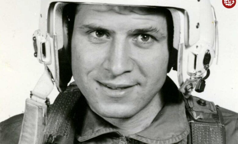 عکس؛ سفر در زمان؛ «غفور جدی» خلبان اف- ۴ فانتوم در کنار جنگنده اش در آمریکا؛ سال 49 عکس؛ سفر در زمان؛ «غفور جدی» خلبان اف- ۴ فانتوم در کنار جنگنده اش در آمریکا؛ سال 49