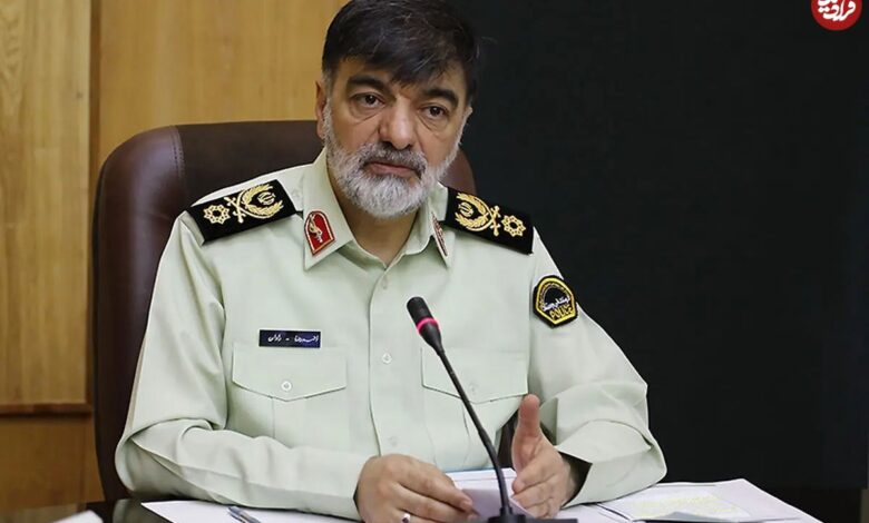 عکس؛ سفر در زمان؛ «سردار رادان» با اسلحه و نارنجک در جبهه؛ اوایل دهه 60