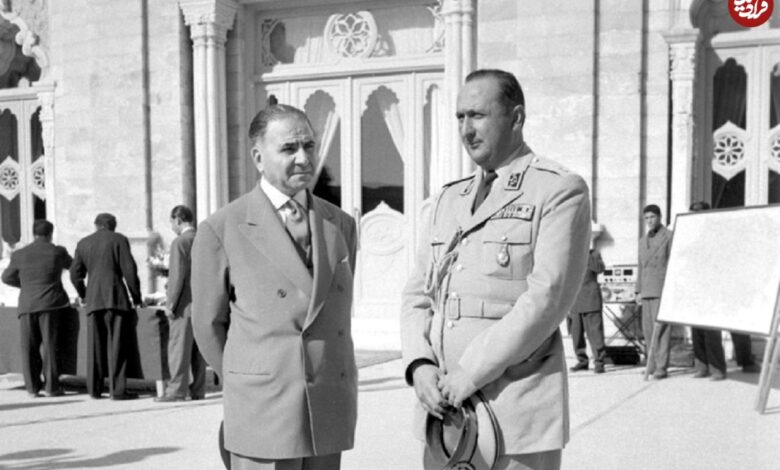 عکس؛ سفر در زمان؛ «نصیری، رئیس ساواک» در یک مراسم درباری؛ دهه 50 عکس؛ سفر در زمان؛ «نصیری، رئیس ساواک» در یک مراسم درباری؛ دهه 50