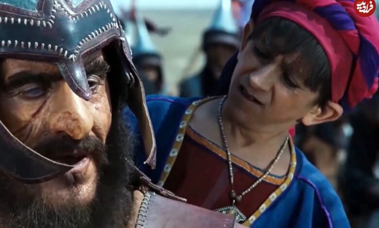 عکس؛ سفر در زمان؛ «غلام بچه شرحبیل» سریال مختار در کنار رضا عطاران؛ سال 1401 عکس؛ سفر در زمان؛ «غلام بچه شرحبیل» سریال مختار در کنار رضا عطاران؛ سال 1401