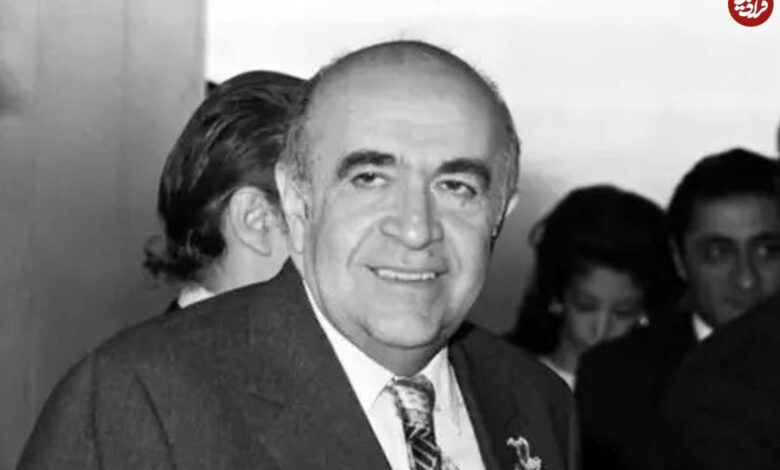 عکس؛ سفر در زمان؛ «هویدا» در حال امتحان خودروی ساخت دانش آموزان دبیرستانی؛ دهه 50 عکس؛ سفر در زمان؛ «هویدا» در حال امتحان خودروی ساخت دانش آموزان دبیرستانی؛ دهه 50