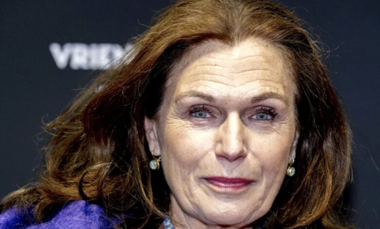 تصاویر؛ عکس های شخصی، زندگی خصوصی و بیوگرافی لیز اسنویینک تصاویر؛ عکس های شخصی، زندگی خصوصی و بیوگرافی لیز اسنویینک