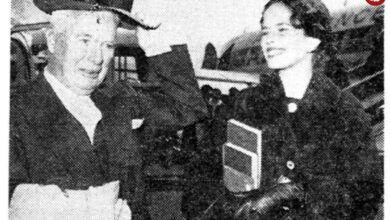 عکس؛ سفر در زمان؛ چارلی چاپلین در تهران دیده شد!