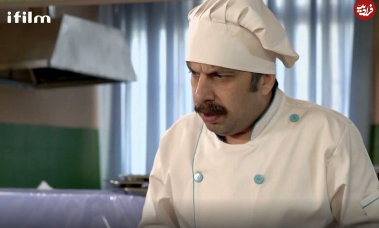 عکس| سفر در زمان؛ «عمو کریم» سریال بچه مهندس 2 در جشن تولد 20 سالگی جواد عزتی؛ سال 80