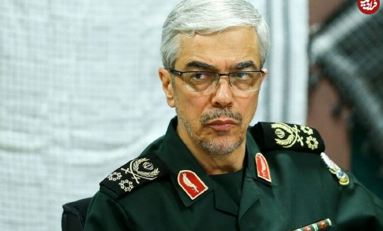 عکس؛ سفر در زمان؛ «سرلشکر باقری در حال خوش و بش با سرلشکر فیروزآبادی»؛ سال 95