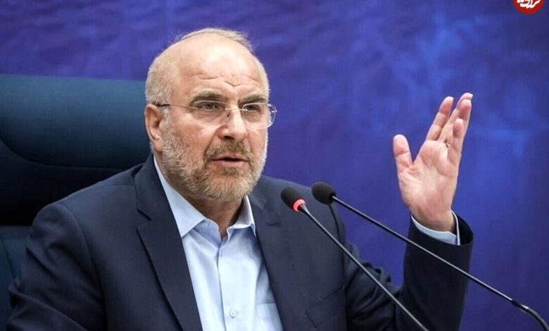 عکس؛ سفر به تاریخ؛ «محمدباقر قالیباف» پشت فرمان قایق در جبهه؛ دهۀ 60