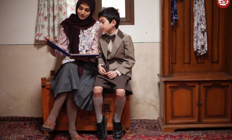 عکس؛ سفر در زمان؛ «دیبا، خواهر طوبی» در پشت صحنه سریال طوبی؛ 1سال قبل عکس؛ سفر در زمان؛ «دیبا، خواهر طوبی» در پشت صحنه سریال طوبی؛ 1سال قبل