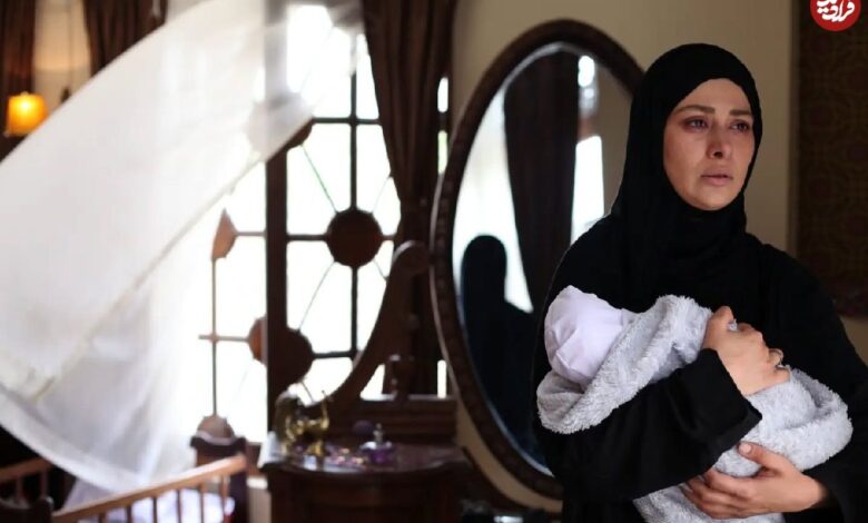 عکس؛ سفر در زمان؛ «پریزاد و عباس» در پشت صحنه سریال طوبی؛ سال 1403 عکس؛ سفر در زمان؛ «پریزاد و عباس» در پشت صحنه سریال طوبی؛ سال 1403