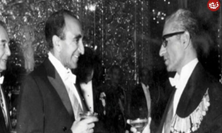 سفر در زمان؛ یادداشت‌های علم، یکشنبه ۱۲ آذر ۱۳۵۱: به شاه گفتم از پول مرحمتی شما که در اختیار استاندار سیستان بود، یک حبه بذر به دست مردم نرسیده