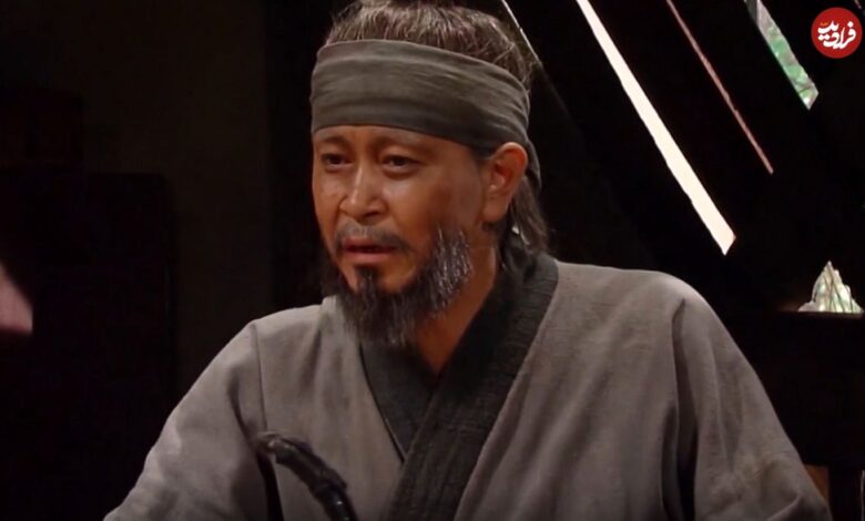 عکس| سفر به تاریخ؛ عکس یادگاری اعضای گروه «دامول» در پشت صحنه سریال «جومونگ»