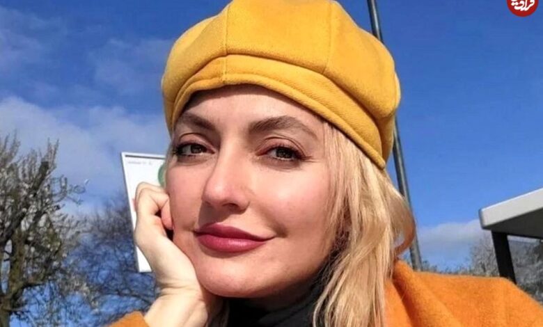 تاریخ و سفر در زمان؛ (عکس) به «مهناز افشار» دوران دبیرستان با «لوح تقدیر» کنار همکلاسیهایش عکس| سفر به تاریخ؛ «مهناز افشار» در دوران دبیرستان با «لوح تقدیر» در کنار همکلاسیهایش