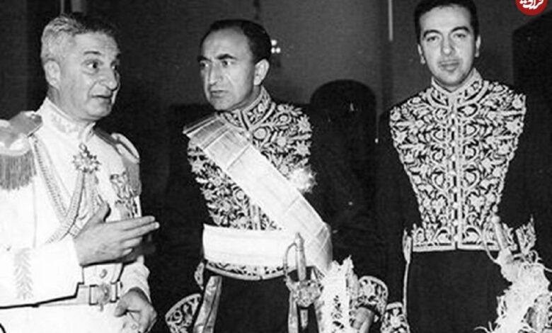 زمان و سفر در تاریخ؛ (عکس) یادداشتهای علم، پنجشنبه ۳۰ آذر ۱۳۵۱ سفر در زمان؛ یادداشتهای علم، پنجشنبه ۳۰ آذر ۱۳۵۱