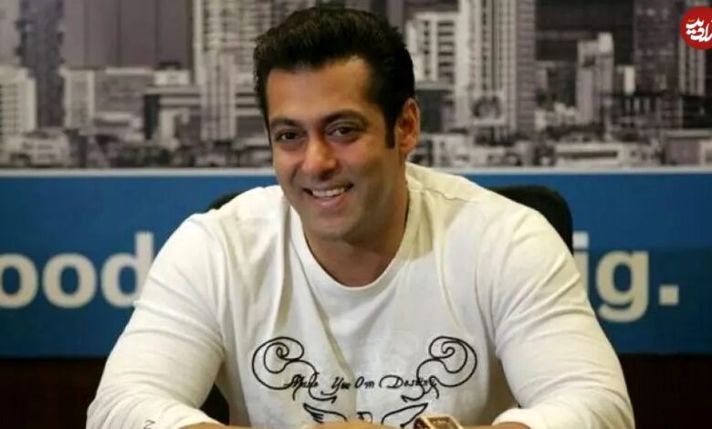 تاریخ و سفر در زمان؛ (عکس) به چهرۀ «سلمان خان» 1 سالگی آغوش ما ش «سلما خان» عکس| سفر به تاریخ؛ چهرۀ «سلمان خان» در 1 سالگی در آغوش مادرش «سلما خان»