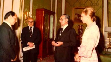 سفر در زمان؛ یادداشت‌های علم، دوشنبه ۲۹ آبان ۱۳۵۱: حسین نصر رئیس جدید دانشگاه آریامهر را معرفی کردم