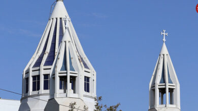 عکس؛ سفر در زمان؛ تهران ۱۳۵۲؛ کلیسای سارکیس ابتدای ویلا و کریم‌خان