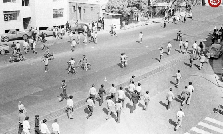 تاریخ و سفر در زمان؛ (عکس) های دیده نشده از خیابانهای تهران ۱۷ شهریور ۱۳۵۷ تصاویر؛ سفر در زمان؛ عکسهای دیده نشده از خیابانهای تهران در ۱۷ شهریور ۱۳۵۷