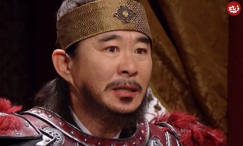 عکس| سفر زمان؛ چهرۀ «وزیر بولگه، دایی تسو» (سریال جومونگ) در کنار «یانگوم»؛ سال 2017