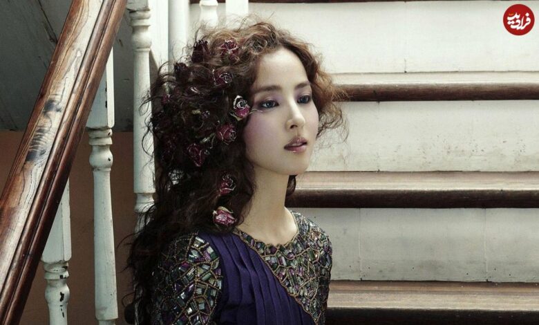 عکس| سفر به تاریخ؛ عکس یادگاری «سوسانو و تسو» با هواداران در پشت‌صحنه سریال «جومونگ»