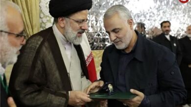 عکس| سفر به تاریخ؛ «سردار سلیمانی» در دوران جنگ در کنار همرزمانش؛ دهۀ 60