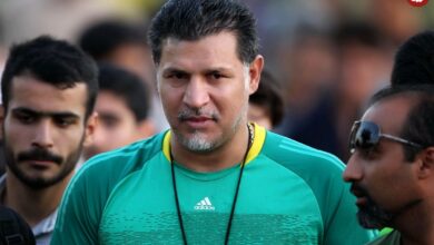 عکس؛ سفر در زمان؛ ملاقات علی دایی با نوه امام خمینی(ره) در جماران